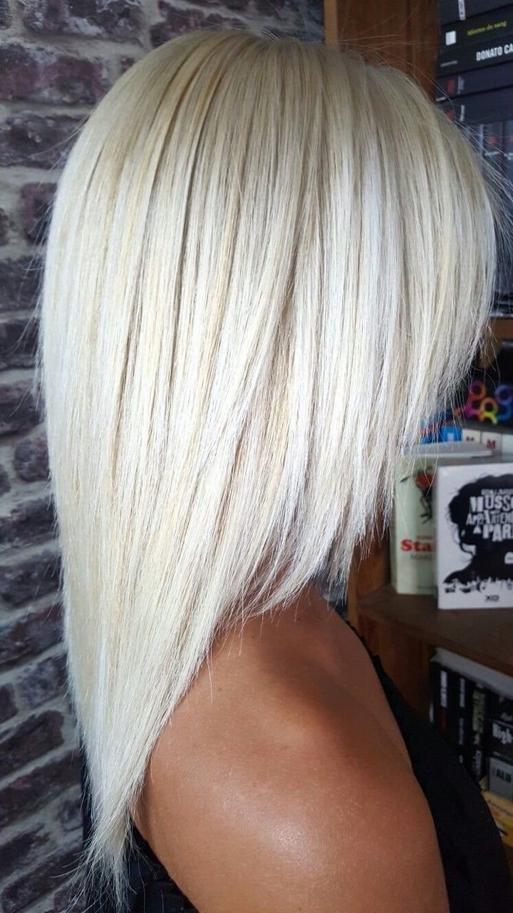 V-shaped blonde haircuts with layers